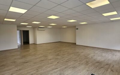 A LOUER BUREAUX DE 100 M2 A PLACE D’ARMES