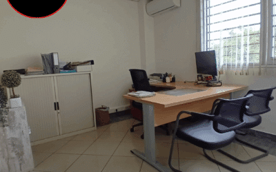 A LOUER BUREAUX 58 M² – EX ZONE FRANCHE DE DILLON STADE – FORT-DE-FRANCE – 1 160 €