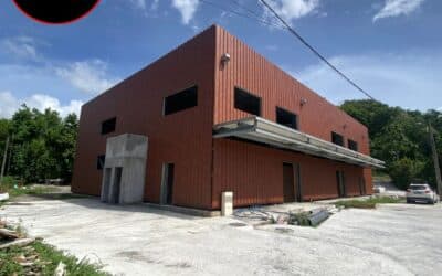 A LOUER – LOCAUX DIVISIBLES 390 M² – LE CARBET – 8 190 €